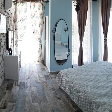 Beyaz Tas Butik 2*