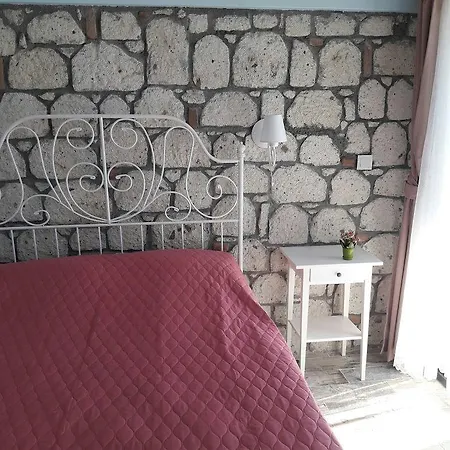Beyaz Tas Butik 2*