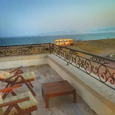 Beyaz Tas Butik Hotel Ayvalik