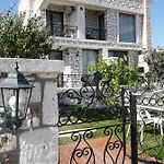 Hotel Beyaz Tas Butik Ayvalı