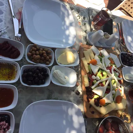 Beyaz Tas Butik 2* Ayvalı